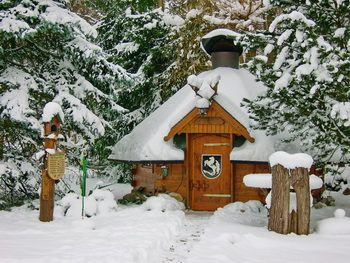 Huette im Winter